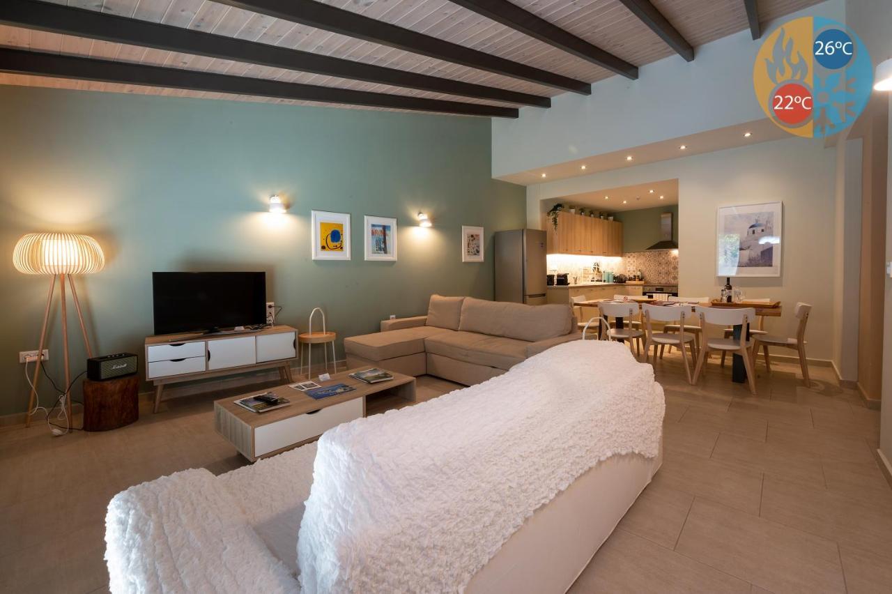 Linas Home - Kalamata Mediterranean Villas Extérieur photo